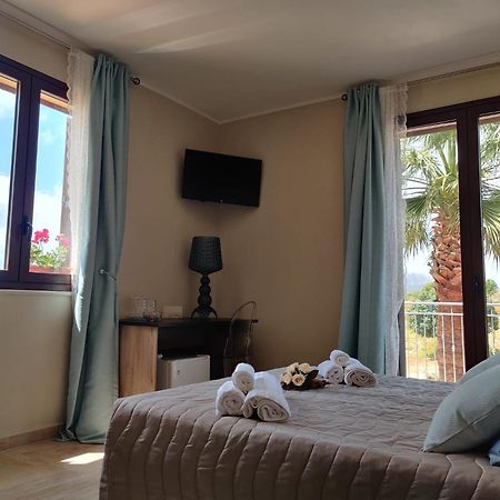 Raggi Di Sole Bed and Breakfast Custonaci Exteriör bild