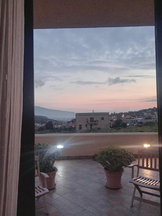 Raggi Di Sole Bed and Breakfast Custonaci Exteriör bild