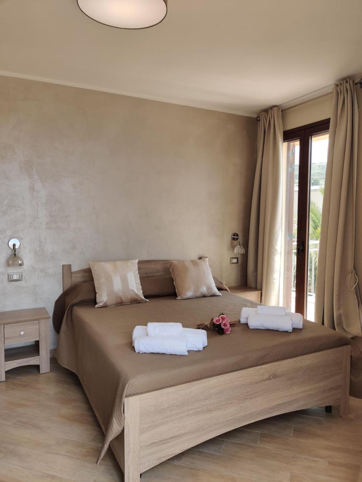 Raggi Di Sole Bed and Breakfast Custonaci Exteriör bild